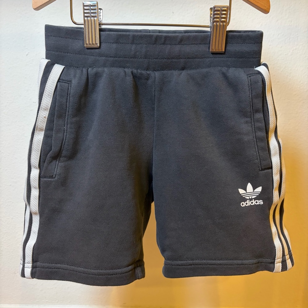 Adidas Originals Boys Black 3-Stripe Shorts Size 5-6Y / 2XS